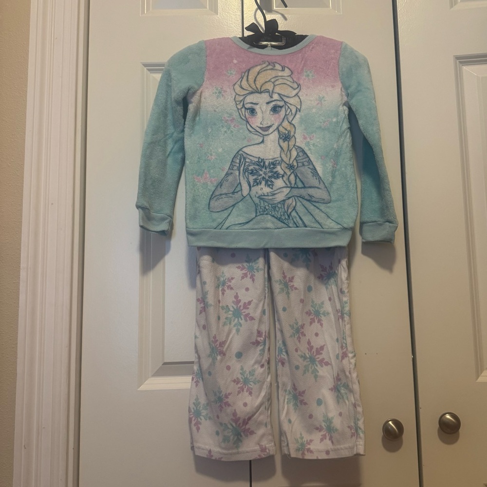Disney‎ Frozen Cozy Pajamas – Girls Size 6 – Soft Plush Top & Bottom